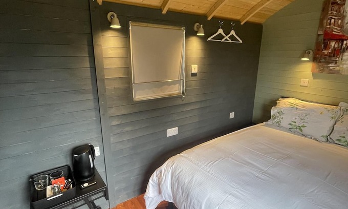 Sibford Gower Cabina | Enchanted Cabin Retreat in Sibford Gower
