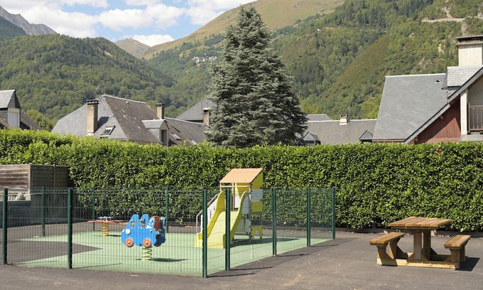 Vielle-Aure Apartamento | Apartment 'Vielle Aure Le 2 Bers' with Mountain View and Wi-Fi
