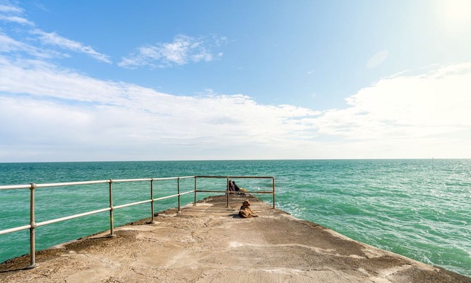 Seaford Casa | Luxury coastal stay, steps away from Seaford Beach