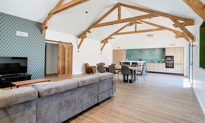 Maclas Casa | Maison Rénovée de 160m2 au Coeur du Parc du Pilat