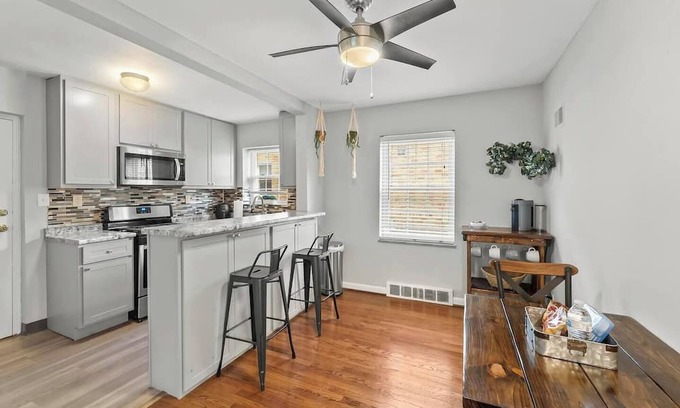 St. Louis Hills Apartamento | Cozy 1bd Apartment |Free Parking