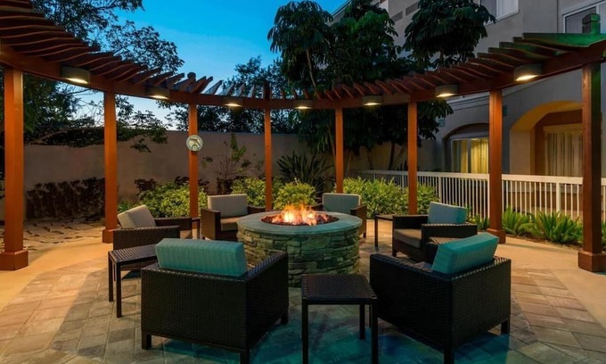 Biggar Casa | Experience True Comfort at Urban-Retreat Hotel w/Heated Pool - 4 Units
