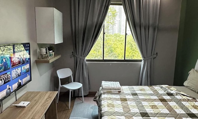 Cyberjaya Casa | Self Check in Homestay Room 3A, Y5 Netflix Parking Coway