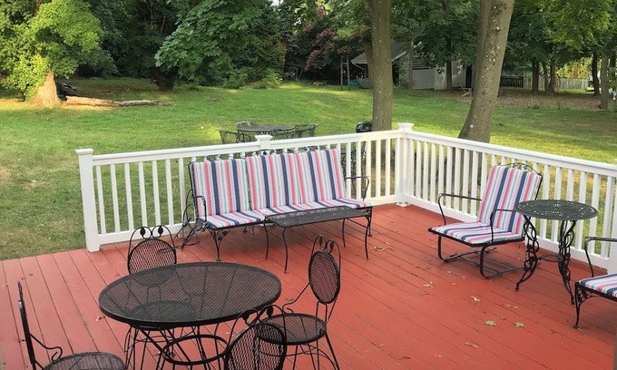 Navesink Casa | Charming country home minutes from the Jersey shore. .
