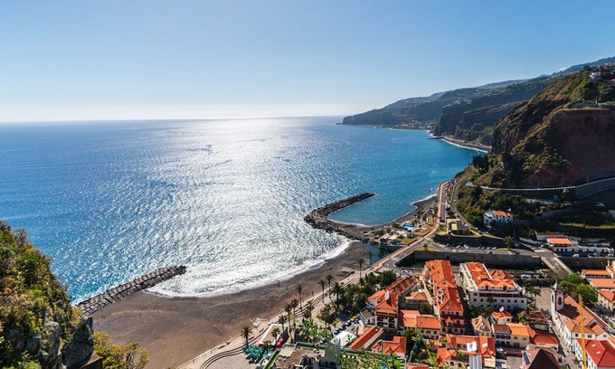Ribeira Brava Apartamento | Brava Loft by LovelyStay