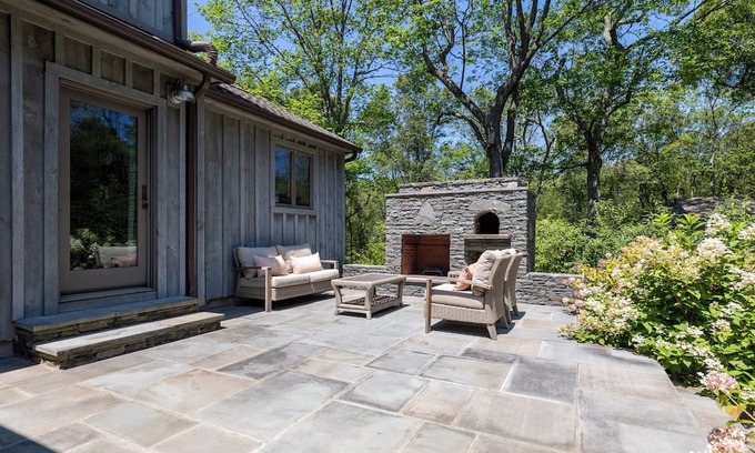Rhinebeck Casa | Country Modern 4-bedroom house in delightful Rhinebeck with Pool, AC, WiFi