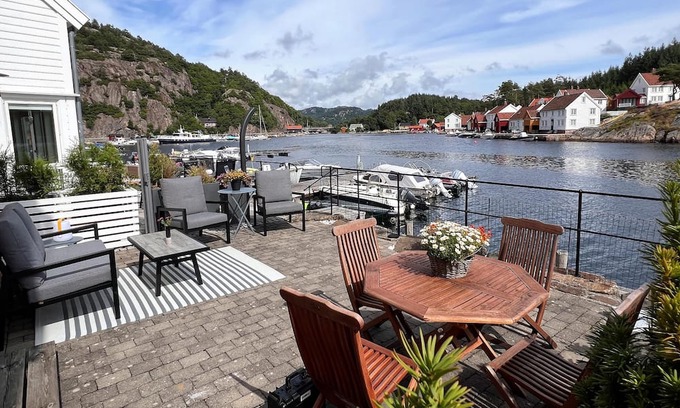 Lindesnes Casa | Furuholmen Brygge 33
