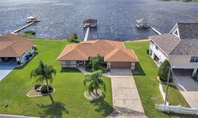 Sebring Casa | Manatee Manor 3/2 House on Lake Sebring!