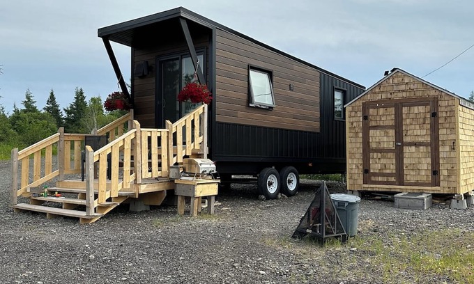 Clifton Royal Casa | Private, Rural Tiny House with Gorgeous View, located on large property