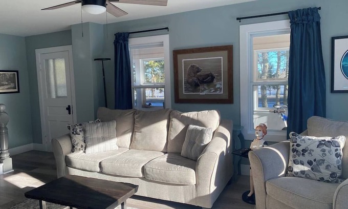Gaspereaux Casa | Large private home with deck - 5 min from the beach!