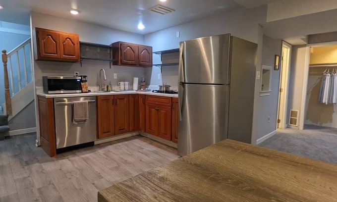 College Park Apartamento | This duplex is a 1 bedroom(s), 1 bathrooms, located in College Park, MD.
