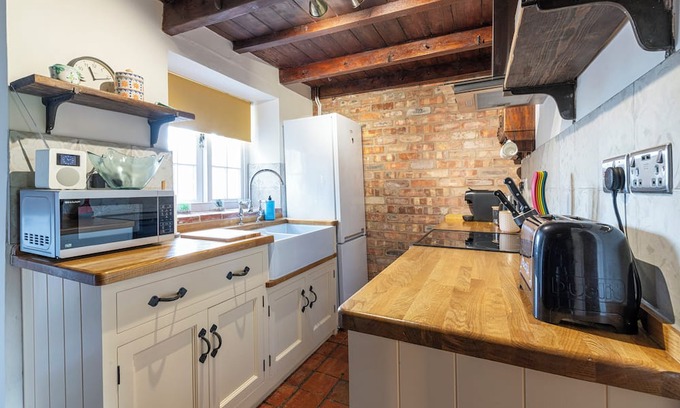 Glentham Cabaña | Discover Lincolnshire with a quaint cottage stay.