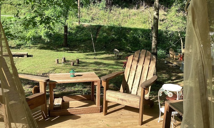 Turtletown Alquiler De RV | Luxury Tent Ultimate in privacy and amenities Only 7 minutes to attractions