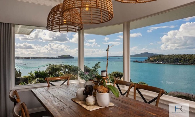 Orakei Apartamento | Stunning Luxury Apt with Panoramic Ocean Views and Spa