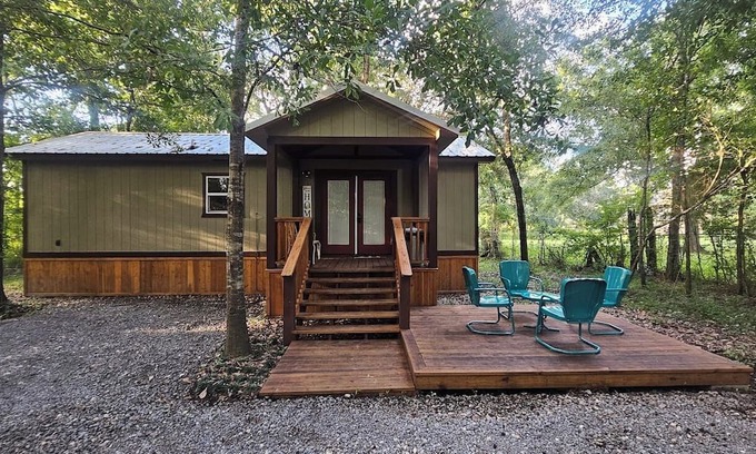 Orange Casa | Cozy 1 Bedroom Bungalow with all the comforts of home!