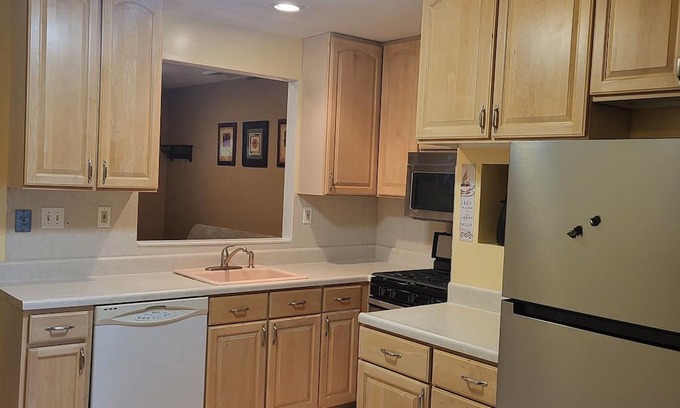 Neptune City Casa | Family home near the shore and more