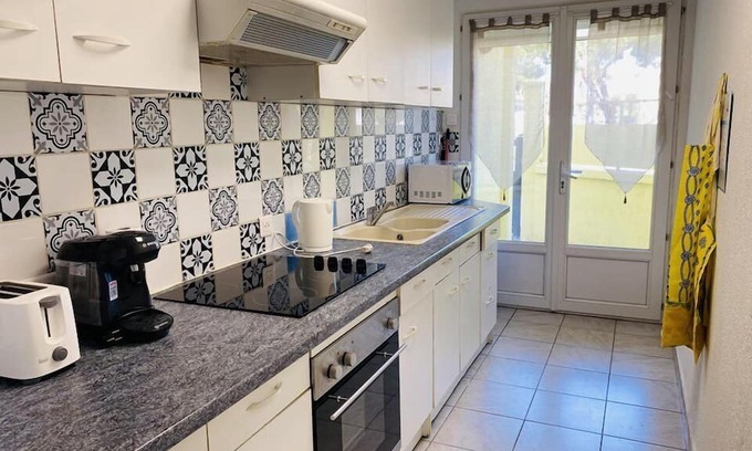 Le Grau-Du-Roi Casa | Pépite, Hyper Centre ville, Rive Gauche, 8 Couchages, Terrasse, Garage, Plage Commerce 50 m.