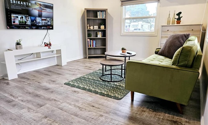 Linkletter Casa | 2 bd/1 ba, Tons of Amenities, TV
