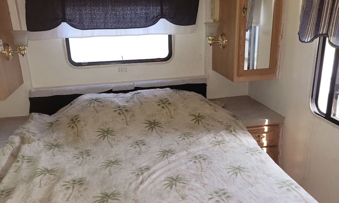 Knoxville Casa | RV with AC, kitchen and shower in Knoxville