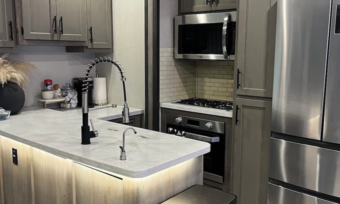 Merced County Casa | Charming 2-bedroom RV in brilliant Atwater with WiFi, AC