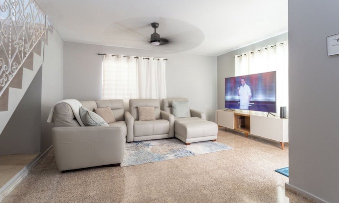 San Antonio Casa | Beautiful house located in the serene coastal town of Dorado.