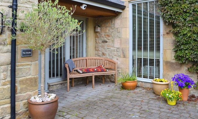 Corbridge Cabaña | Welcome to Birchwood House Studio, a tranquil studio apartment nestled in Corbridge’s centre.