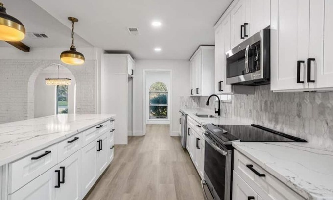 North Central Carrollton Casa | 4 Bedroom Home with easy access to Frisco and Dallas