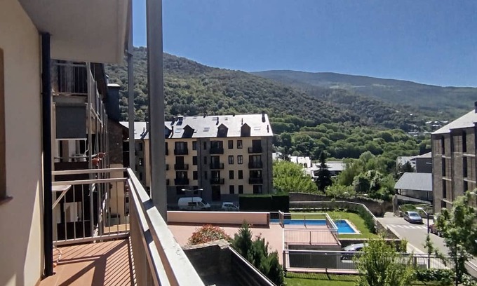 Sort Apartamento | Apartamento 2 Hab. con Balcón, Acceso a la Piscina