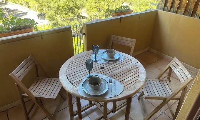 Portisco Apartamento | Vrbo Property