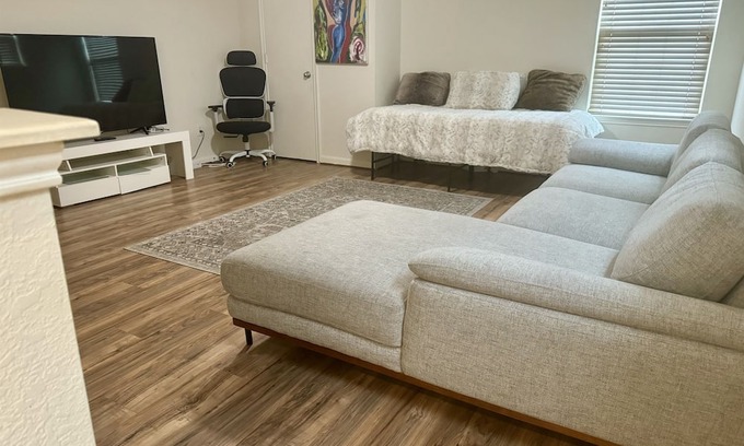Sugar Land Casa | Delightful 4-Bedroom Residence Sugarland Convenient Access to All Amenities