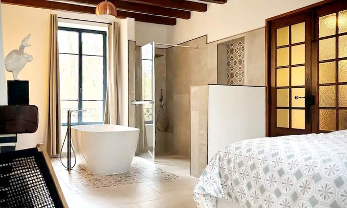 Montbarrois Casa | 5 bedroom accommodation in Montbarrois