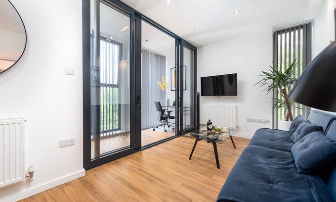 Grove Apartamento | Modern Kingston Home close to Hampton Court Palace by UnderTheDoormat