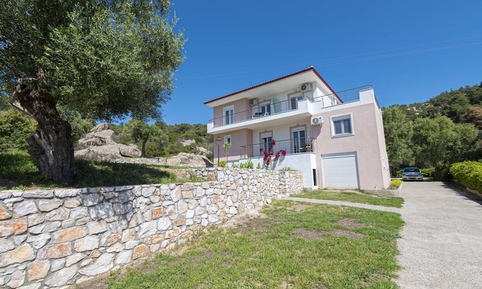 Elia Apartamento | Petra Apartment Gaia by RentalsPro