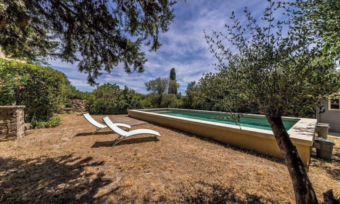 Sauveterre Casa | Charming Provençal Villa with Swimming Pool in the Heart of Sauveterre