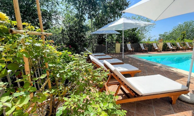 Spoleto Casa | Live on a a country park with all facilities An aristocratic venue Sleeps 10