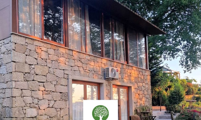 Medelo Apartamento | Quinta das CarbonçasnnO lugar ideal para descansar a 2 minutos a pé da cidade