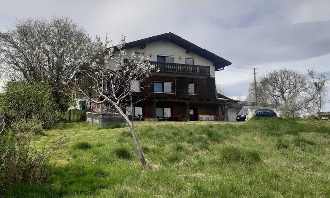 Berganger Apartamento | Ferienwohnung im Grünen mit Bergblick