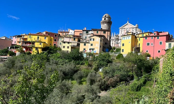 Ortonovo Casa | Italian Rustico’ close to 5 Terre, beach and Carrara marble mountains.