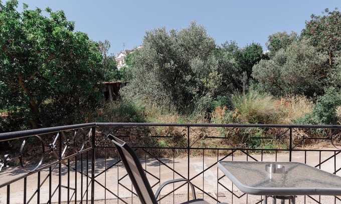 Karfas Apartamento | Family Friedly Spot next to the sea
