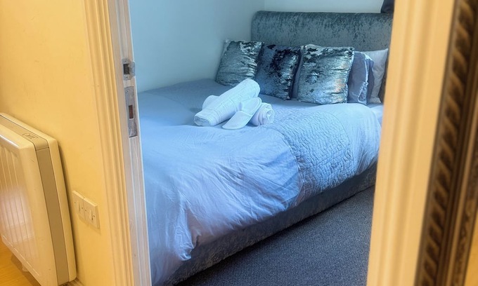 Broxbourne Casa | Lux 1 bedroom and 1 private bathroom in a shared flat cheshunt Broxbourne