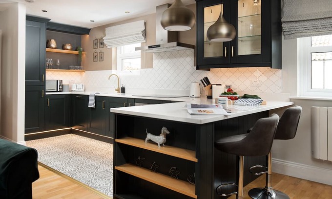 Warkworth Cabaña | The Pelican Loft - an apartment that sleeps 4 guests in 2 bedrooms