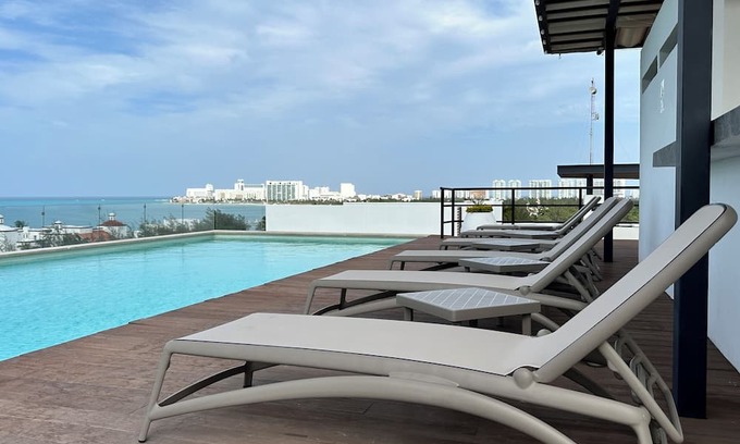 Zona Hotelera Apartamento | TAKH Condo Hotel Ocean Views by Marea