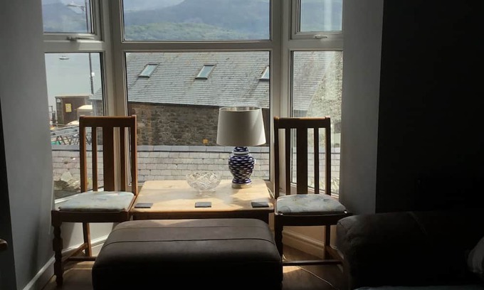 Fairbourne Casa | Harbour house over looking the mountains and harbour Fantastic views all round