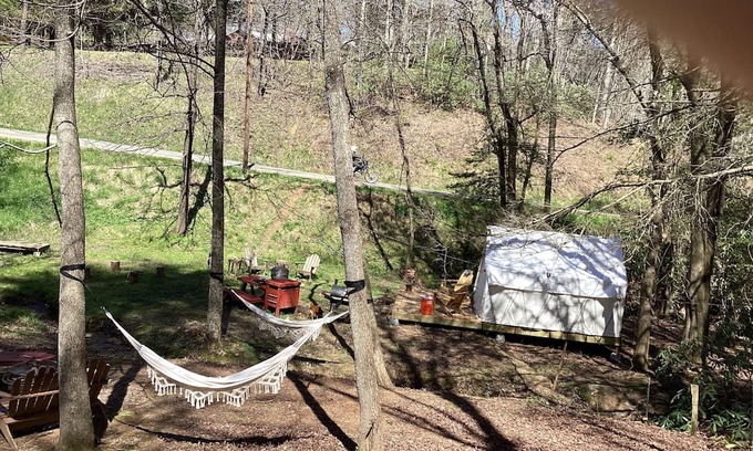 Turtletown Alquiler De RV | Cozy tent with all conveniences of home