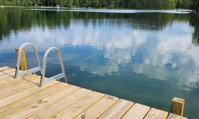 Cheboygan Casa | Quiet Lakefront Cottage on Twin Lakes next to Black Mount Recreation Area