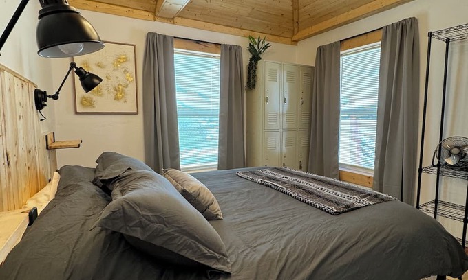 Price Casa | Beautiful quiet home with views. In Helper UT/pet friendly hiking nearby