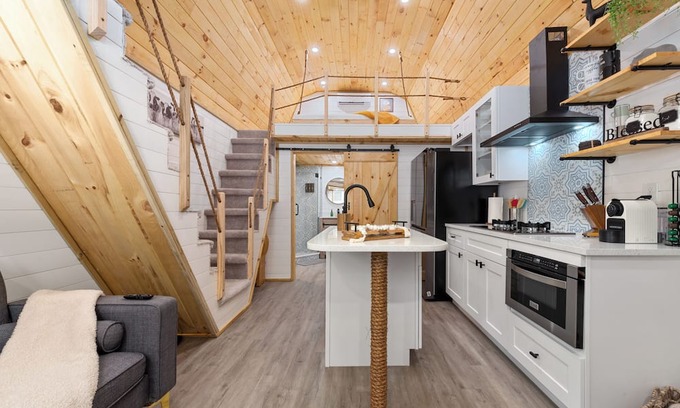 Azalea Park Casa | The Moose Cabin, Luxury Stay
