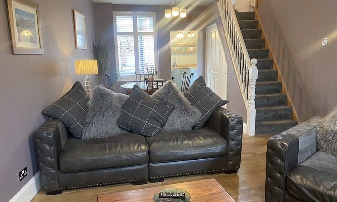 Sedgefield Cabaña | Village Green Cottage - Sedgefield