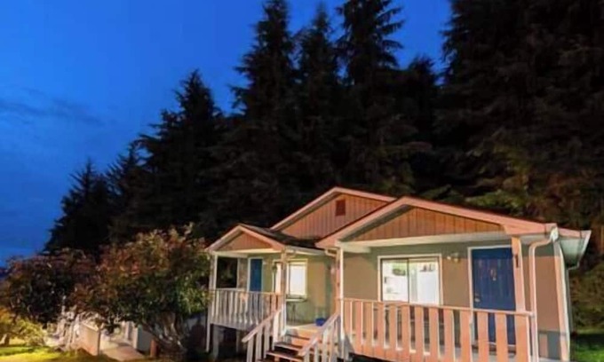 Alert Bay Cabina | (D) Sterling Standard Cabin