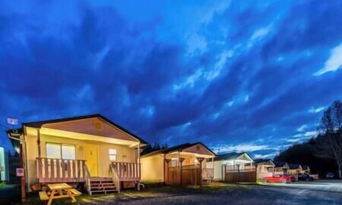 Alert Bay Cabina | (J) Standard Double Cabin